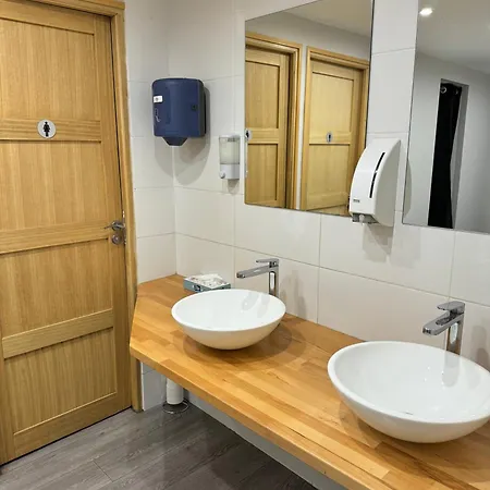 Hotel Dubai Privée Avec Espaces Communs Perpiñán