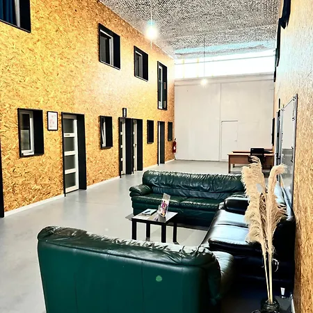 Hotel Dubai Privée Avec Espaces Communs *